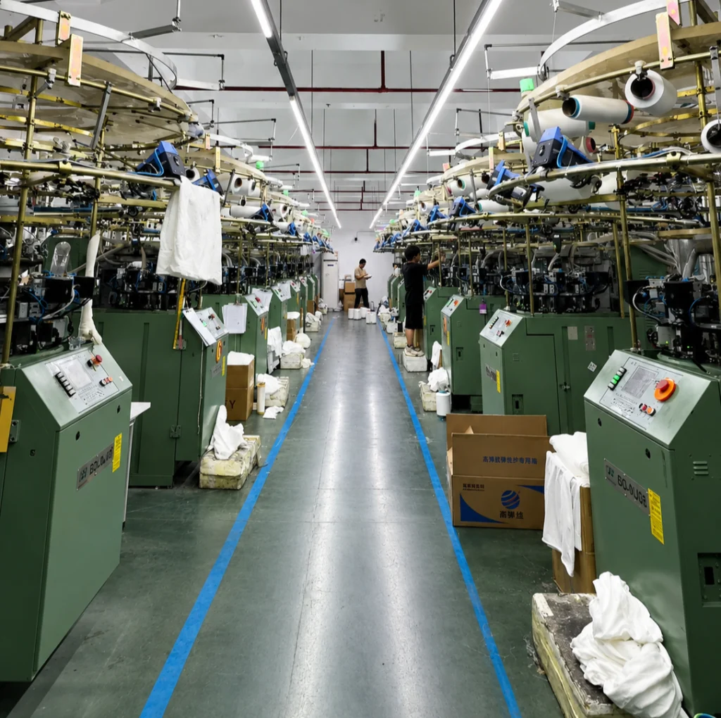 Seamless knitting hall at the TENSUNG plant in Pujiang
